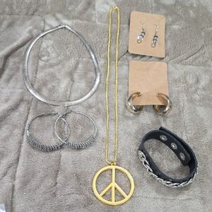 Fashion Jewelry Bundle (6) Eclectic Necklaces Earrings Bracelet Blingy GUC
